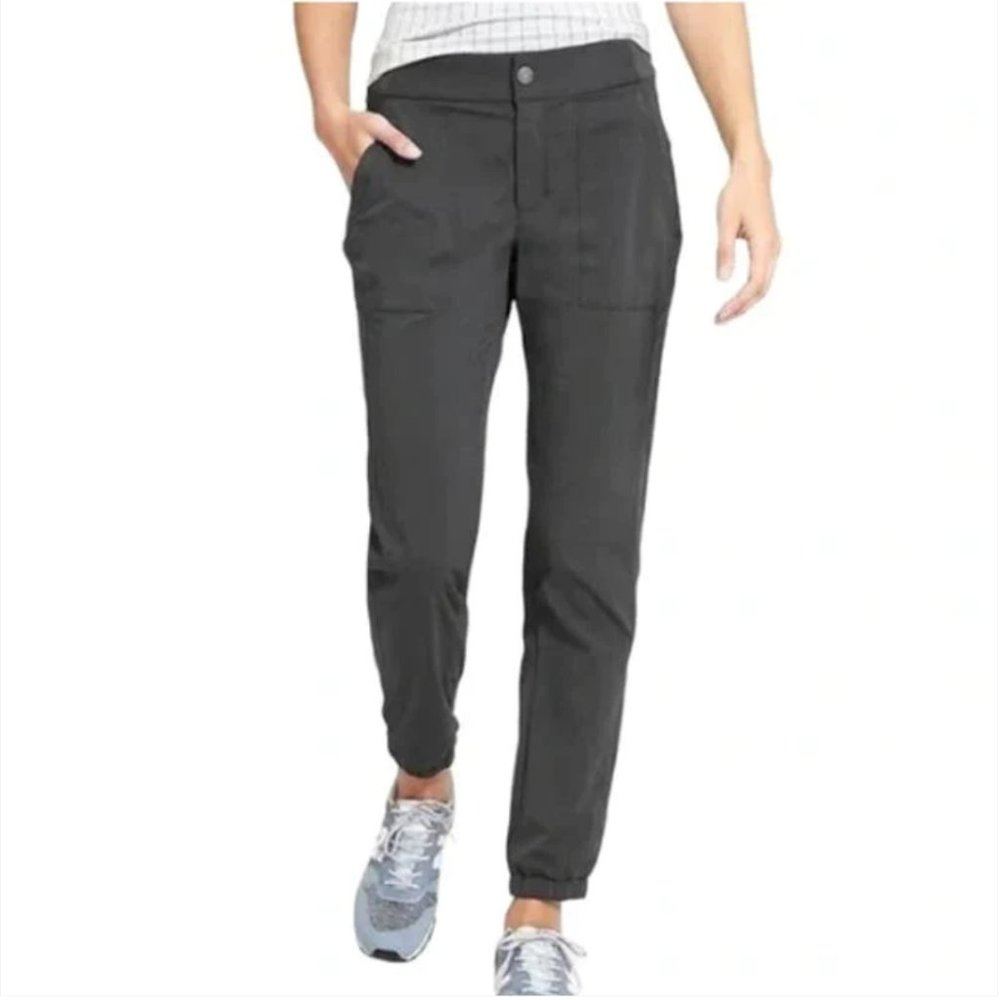 Athleta Gray Trekkie Jogger 2.0 Pants Athleisure Outdoors Nylon Tapered Size 6